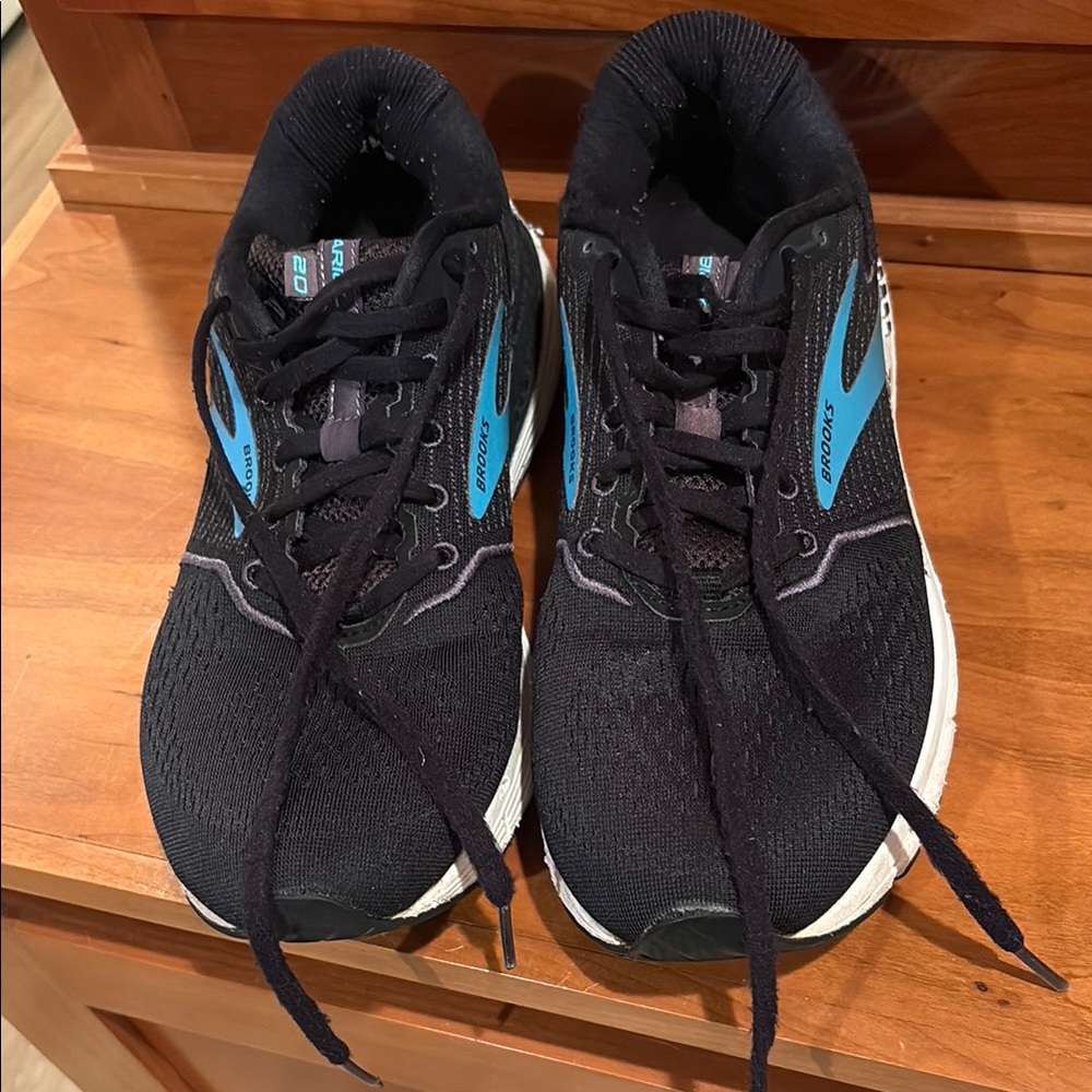 Brooks Black and Teal Athletic Shoes